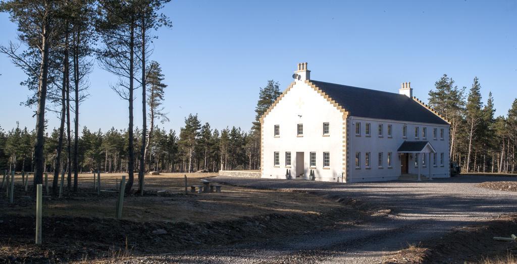 Dinichean House Bed & Breakfast Daviot  Екстериор снимка