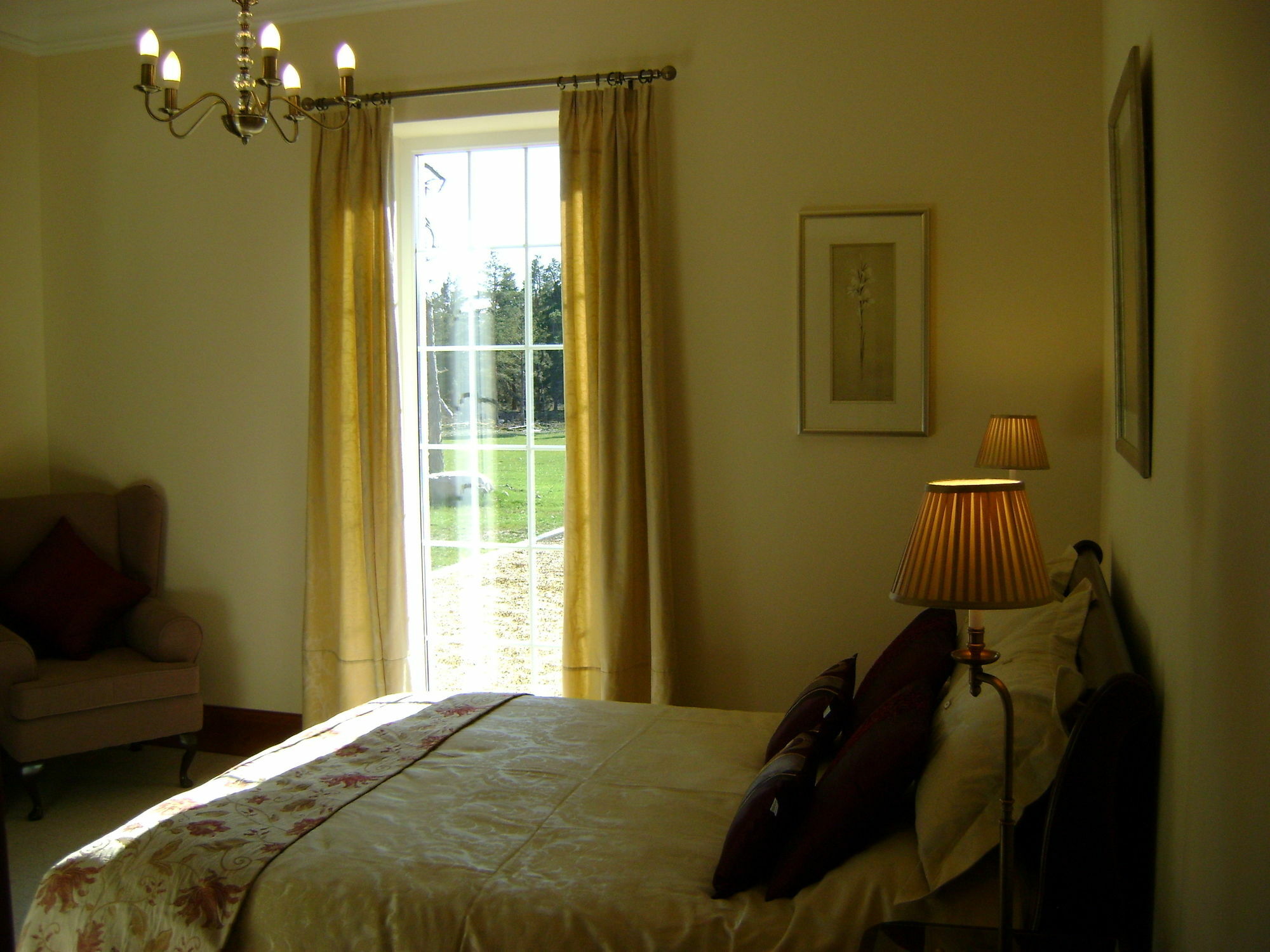 Dinichean House Bed & Breakfast Daviot  Екстериор снимка